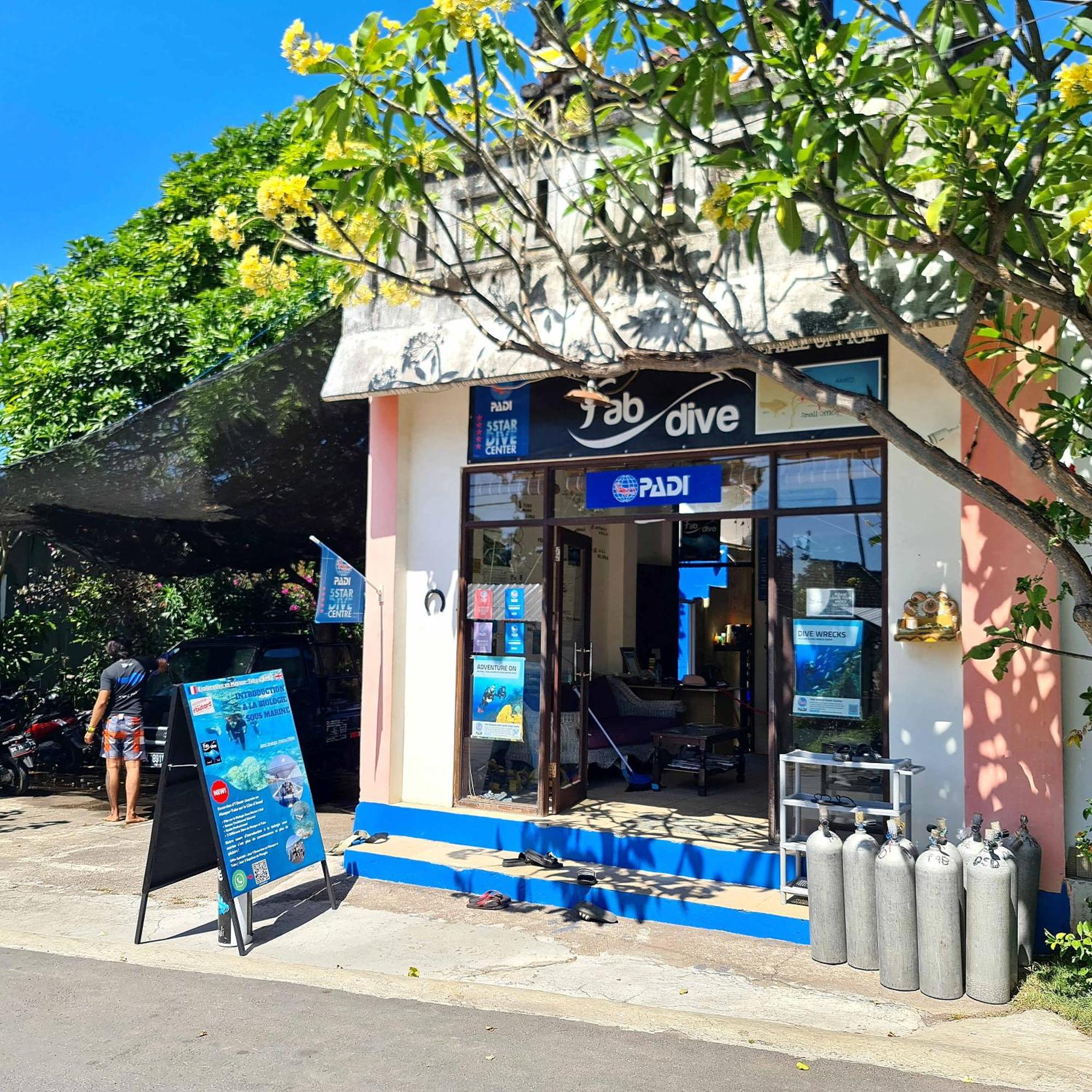 Bali Fab Dive Center Hostel Amed Екстериор снимка