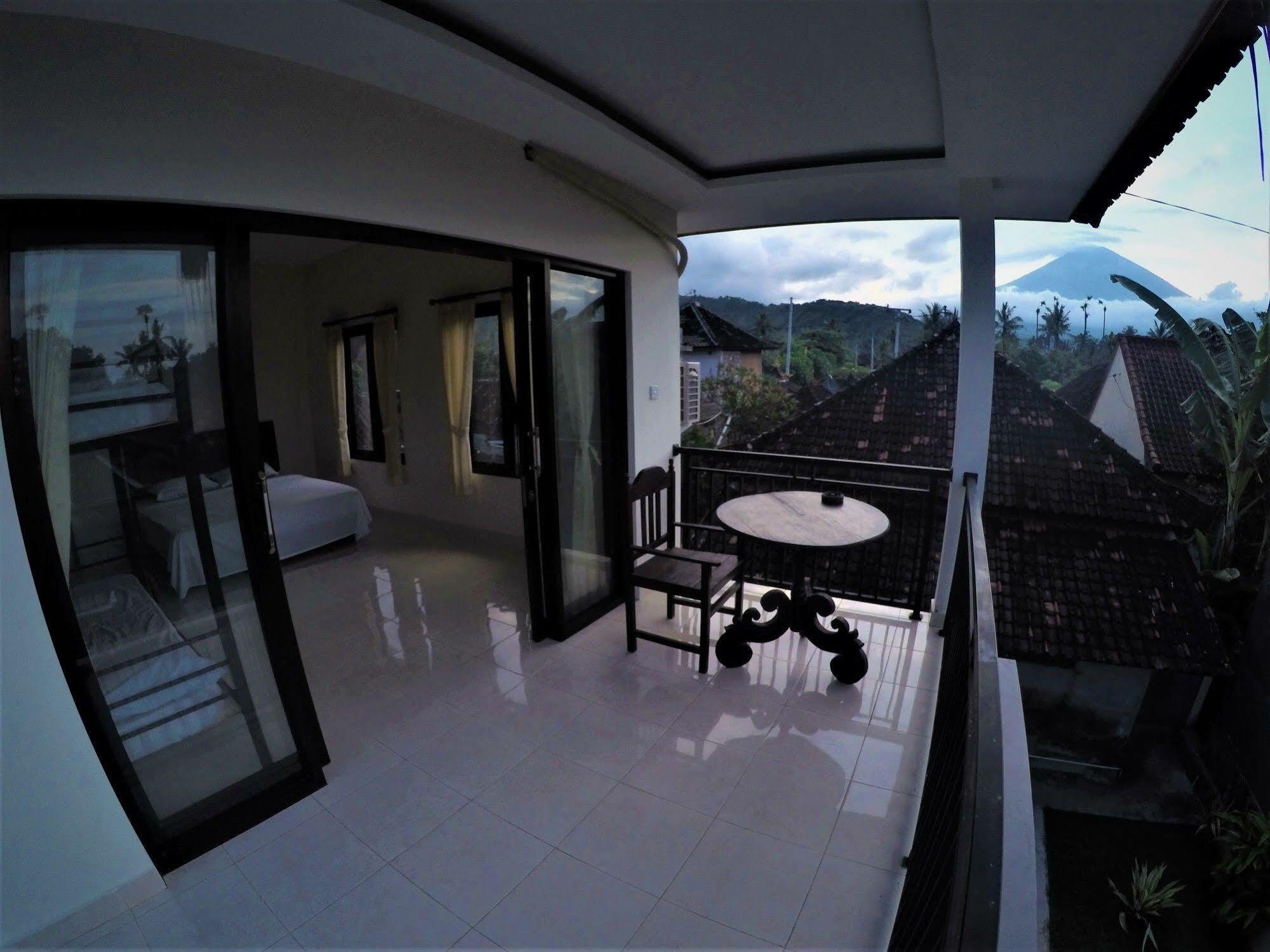 Bali Fab Dive Center Hostel Amed Екстериор снимка