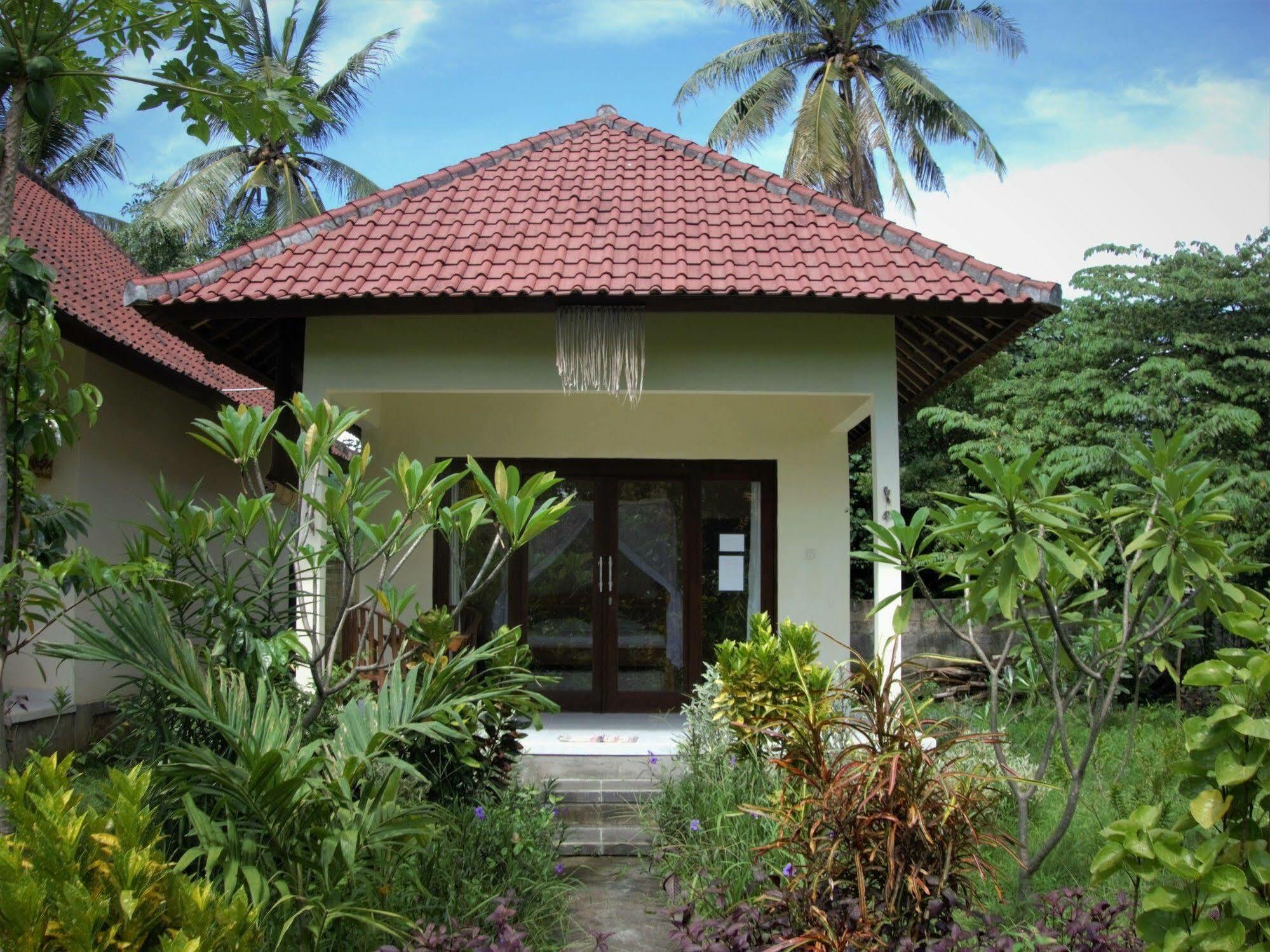 Bali Fab Dive Center Hostel Amed Екстериор снимка