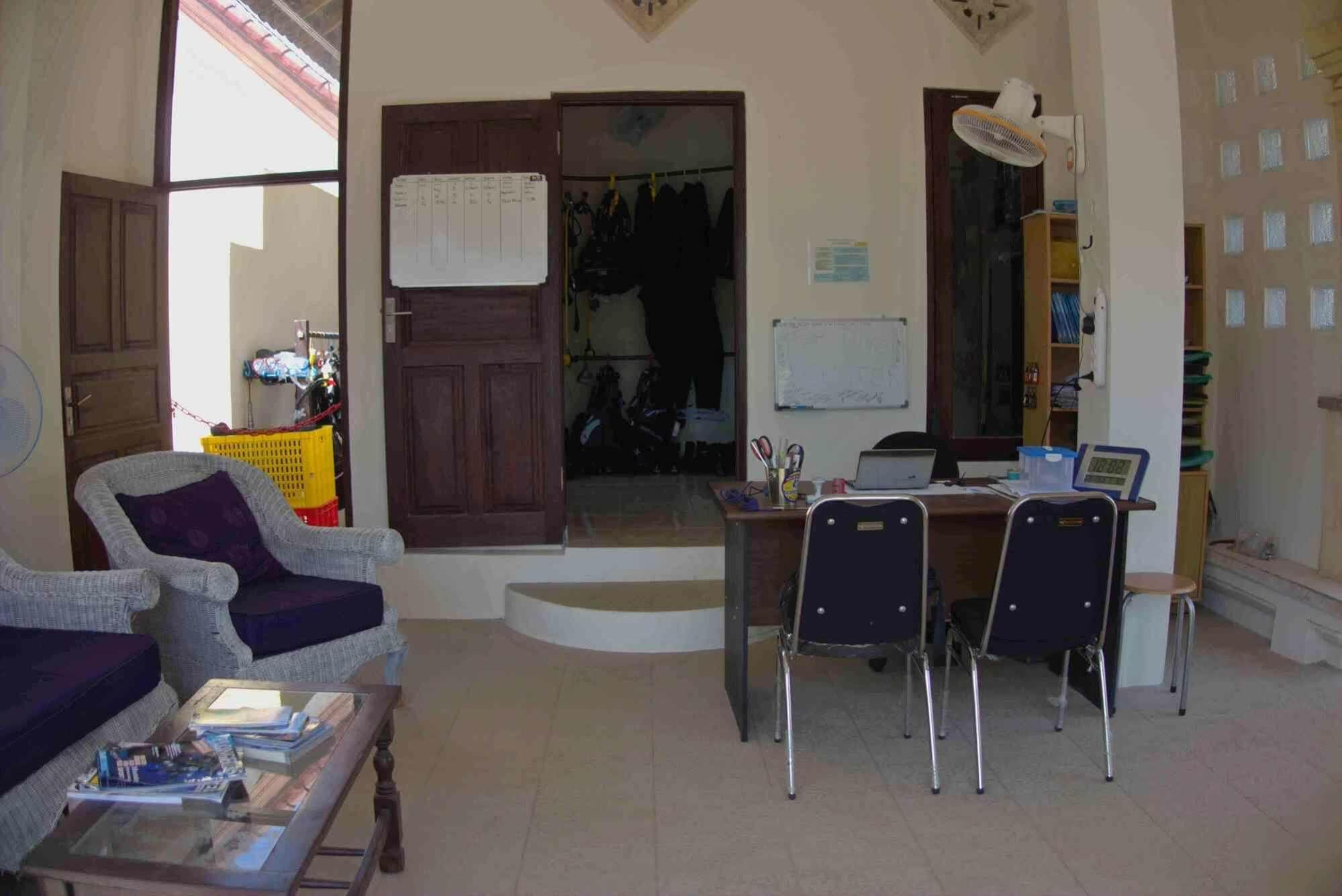 Bali Fab Dive Center Hostel Amed Екстериор снимка